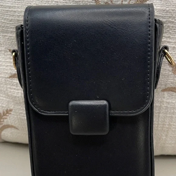 Montana West Black Camera Phone Essentials Montana West Crossbody - Picture 3 of 8